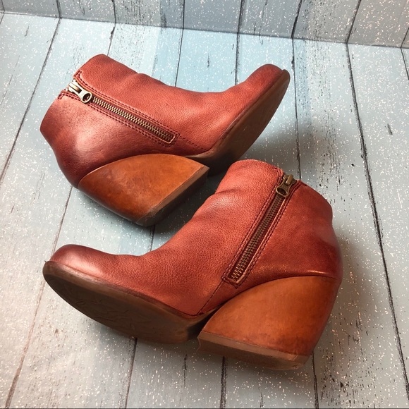 Kork-Ease Natalya Booties Size 7 - Picture 2 of 7